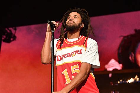 J. Cole Wins Lyricist Of The Year At 2021 BET Hip Hop Awards .